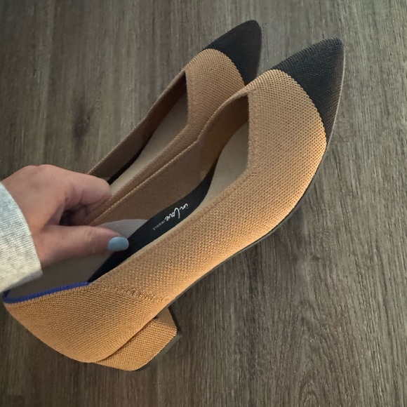 NWOB Rothy's Tan and Black Short-heeled Flats - Picture 6 of 9